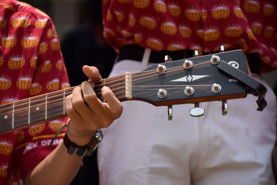 Guitarras Falcón celebra 80 años: historia artesanal que acompaña la música criolla peruana