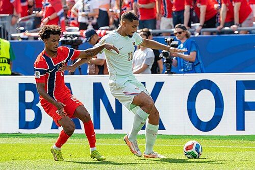 Oscar Bobb decide el clásico de Londres para que Fulham venza a Coventry en la Premier
