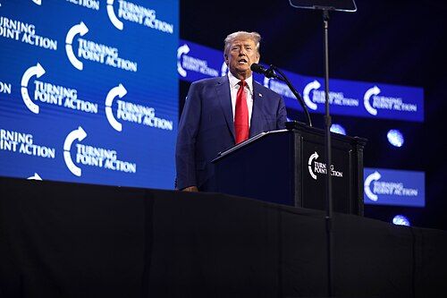 Trump ofrece $1M por denunciar fraude electoral en EE.UU.
