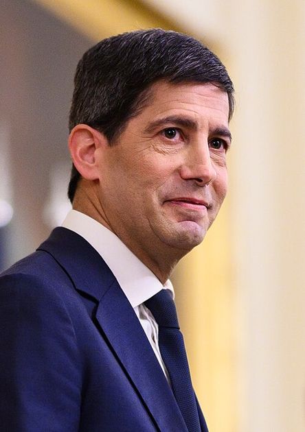 La IA cambiará la política monetaria: lo que dice Kevin Warsh
