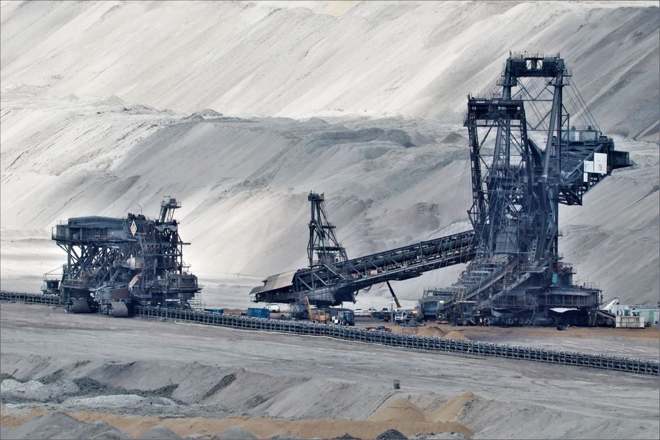 Gobierno busca reducir tramitología minera en 40% para impulsar inversiones