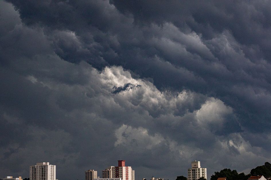 Alerta roja en Chile: Senapred advierte tormentas eléctricas en RM
